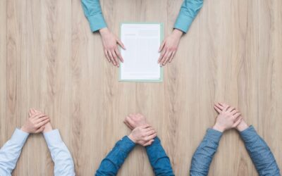 How to Prepare for a Job Fair: Resume, Pitch & Etiquette Tips